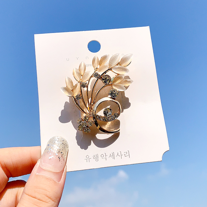 Ghim cài áo lụa thiết kế độc đáo cao cấp 2021