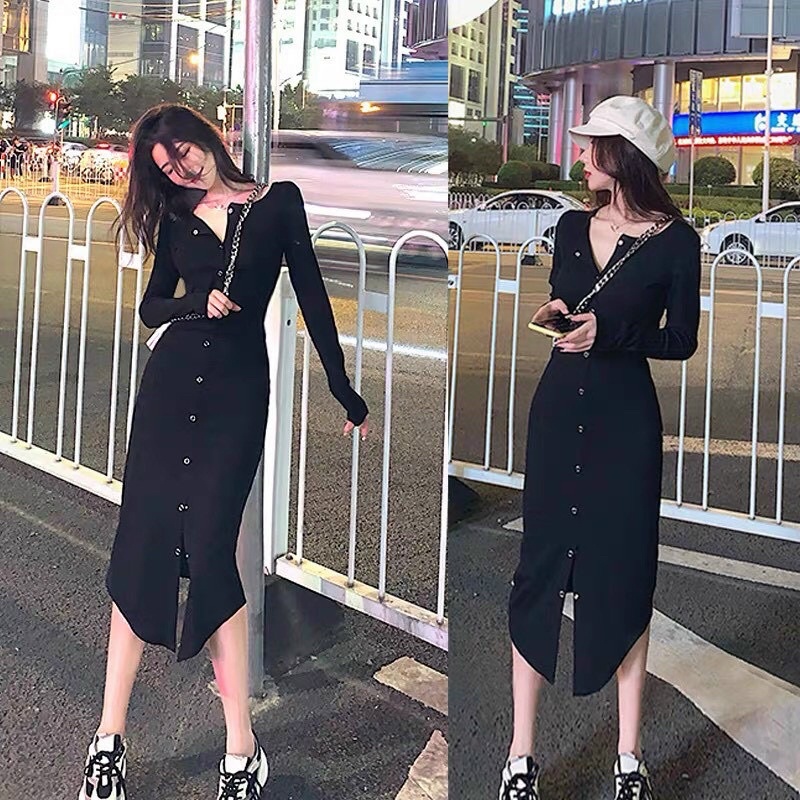 Đầm midi body đen tay dài phối nút NÀNG CLOSET