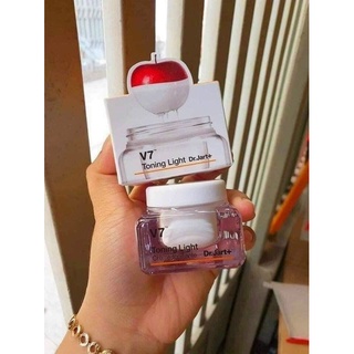 kem dưỡng trắng da v7
