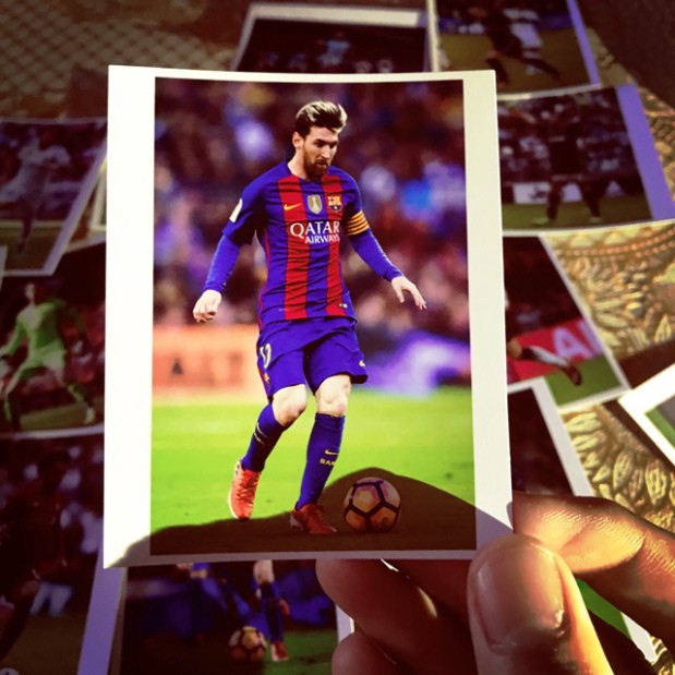 Thẻ bài cầu thủ bóng đá