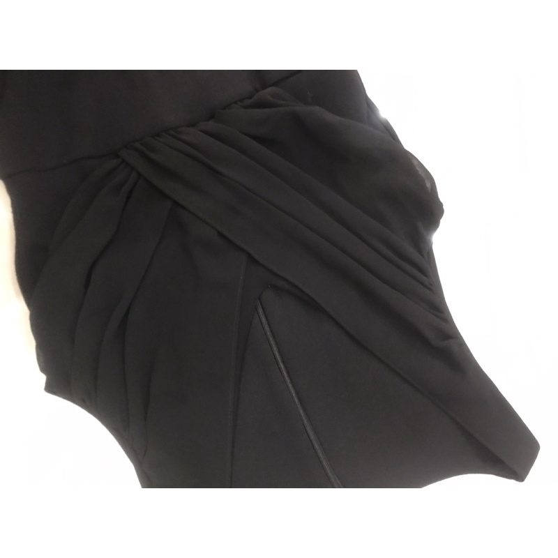 Pass đầm body Zara