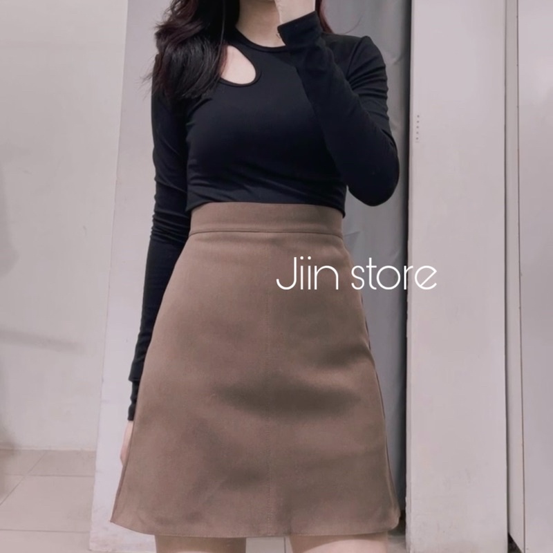 Chân váy nâu chữ A