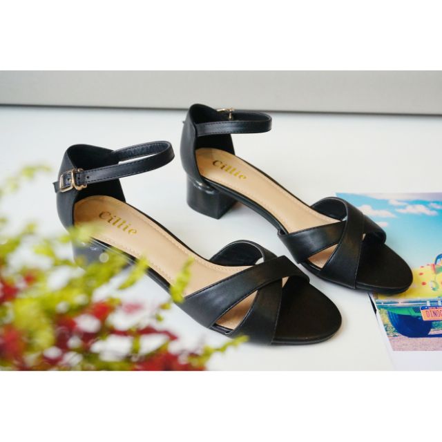 Sandal quai chéo gót mica