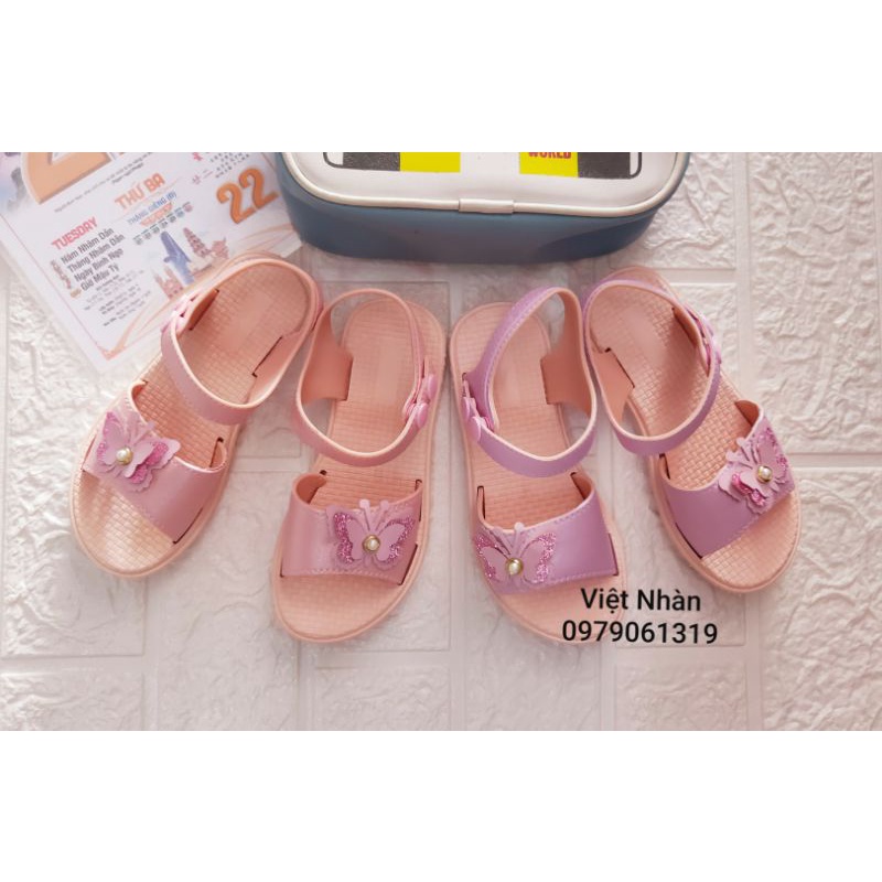 Dép sandal nhựa cho bé gái mềm dẻo, chống trơn trượt