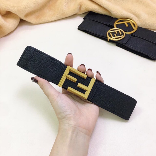 Đai váy bản sang chảnh