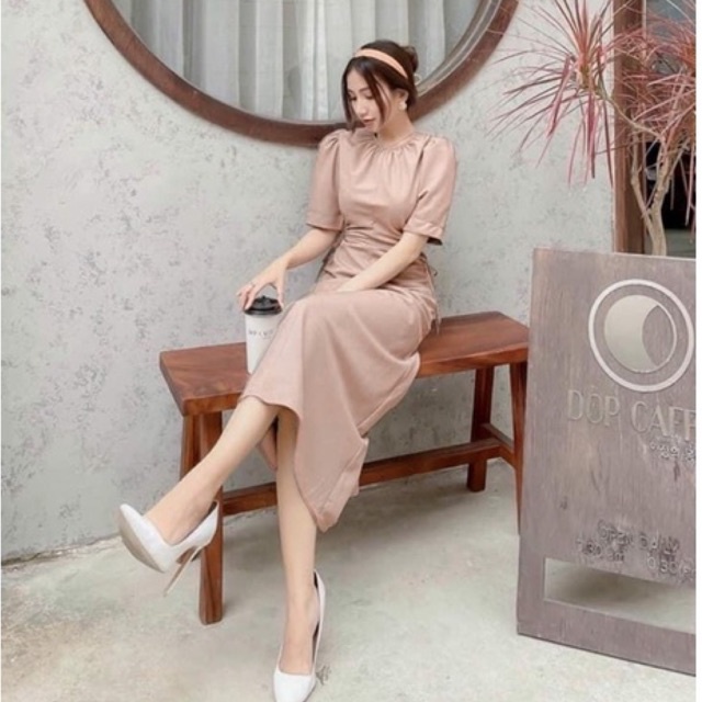 Đầm maxi tay phồng khoét eo