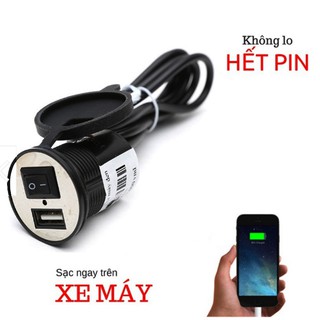 Sạc điện thoại trên xe máy