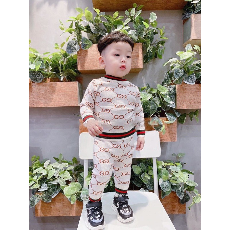 SÉT LEN HOẠ TIẾT CHỮ CHO BÉ