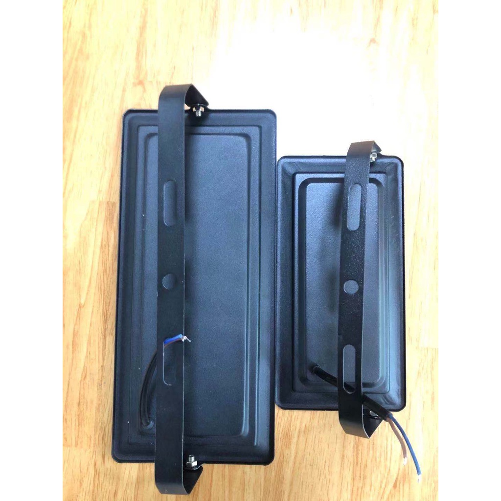 Đèn pha mini 50W 100W - điện 220V ánh sáng trắng siêu sáng