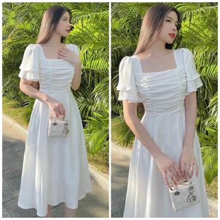 Đầm trắng cổ vuông tay bèo đi tiệc