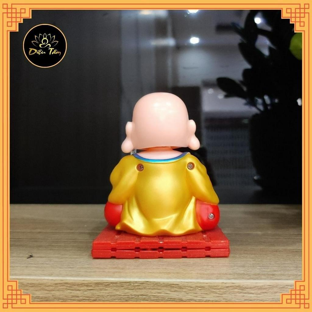 Tượng phật di lặc,tượng di lặc cầm quạt là tượng phong thủy dùng để trang tri xe hơi ô tô, đồ thờ cúng Diệu Tâm