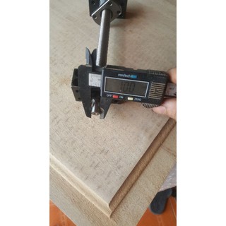 trục vít me 1402