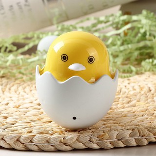 Đèn ngủ cảm ứng hình gà con dễ thương, đèn ngủ ánh sáng vàng tiện ích FAMAHA