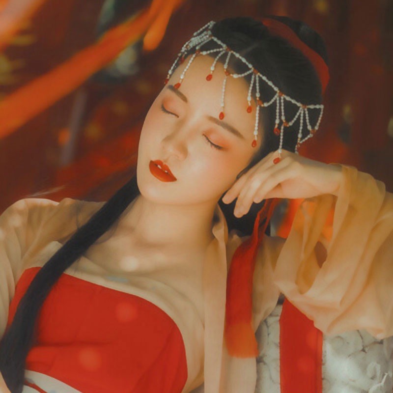 Vòng cổ đôn hoàng vòng đeo hông