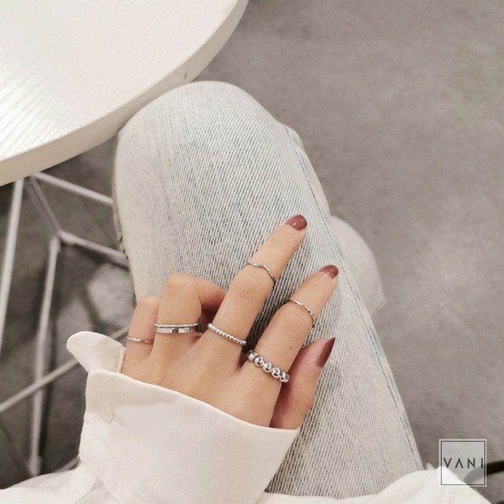 Set 7 Nhẫn Trơn Gợn Sóng Bi Tròn Phối Xoắn - Vani Store - TS000471