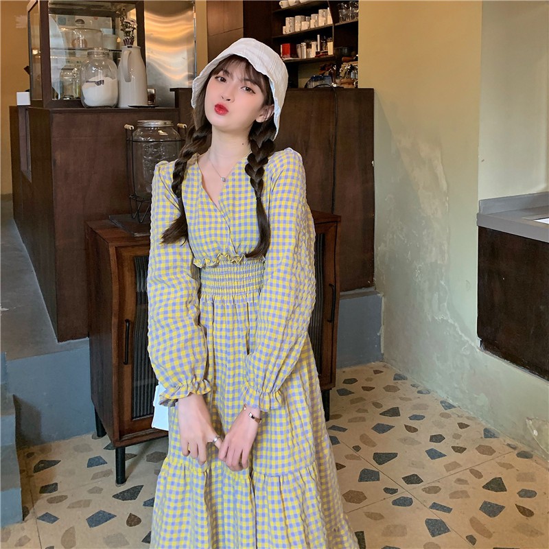 Đầm caro dáng xòe tay bồng dễ thương