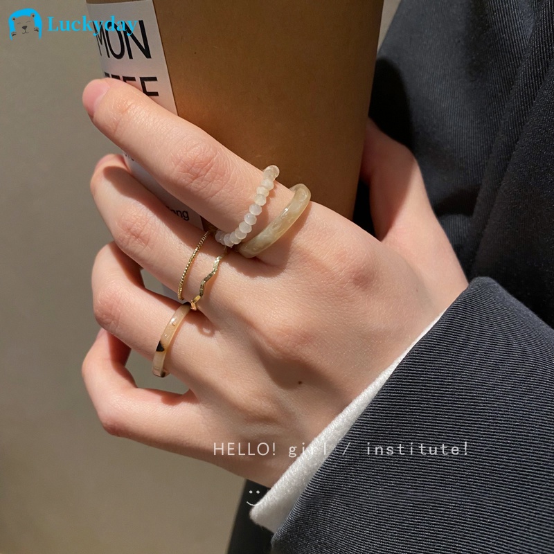 Set 6 Nhẫn Đính Hạt Nhựa Resin Màu Vàng Cho Bạn Thân