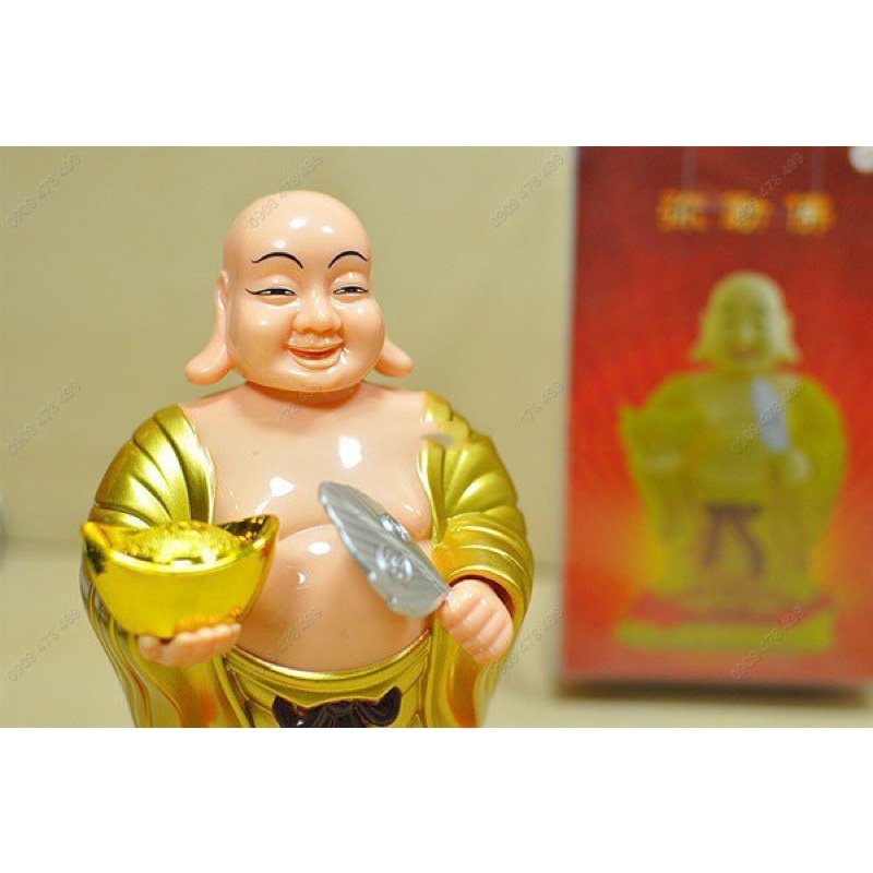 Tượng Phật Di Lạc cầm vàng vẫy quạt năng lượng mặt trời