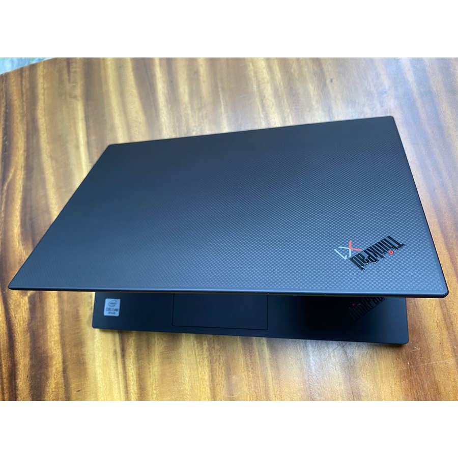 Lenovo Thinkpad X1 Carbon Gen 8  Core i7 - 10610u, 16G, SSD 512G, 4K, Finger, Face ID, 14in