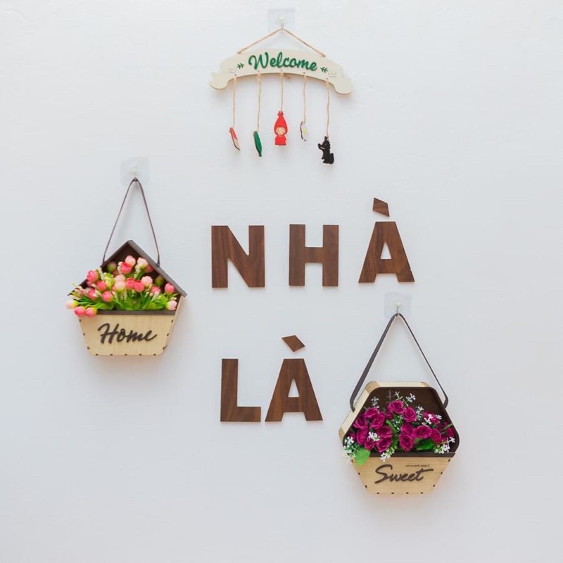 Giỏ hoa gỗ kèm hoa treo tường decor gia đình nhà cửa, cửa hàng và làm quà tặng