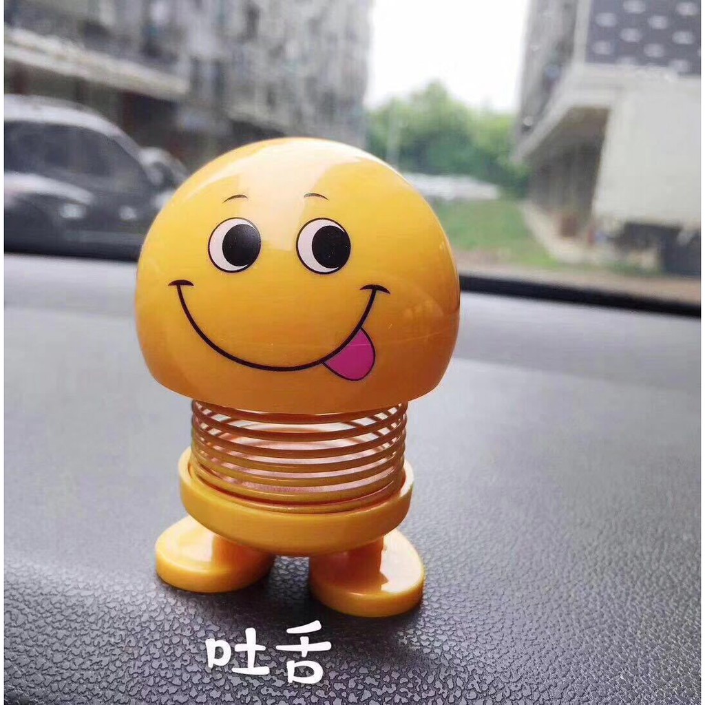 Xe Emoji Shaker Trang trí Nụ cười Đồ trang trí ô tô Lắc đầu Búp bê Giỏ nhựa Spring Man Lắc đầu nảy