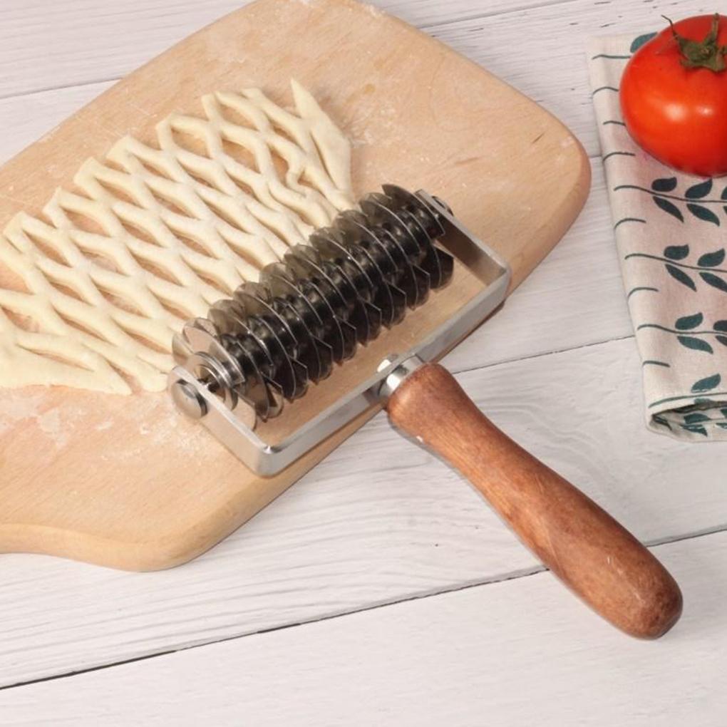 Dụng Cụ Lăn Cắt Bột Làm Bánh Bằng Thép Không Gỉ Loại 1