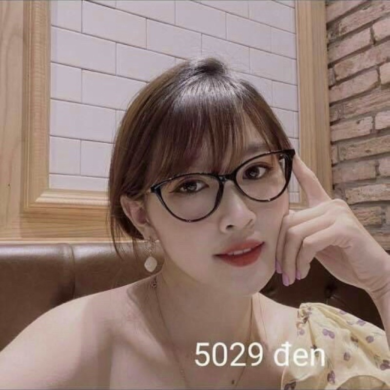 Gọng kính cận dáng mắt mèo, càng kim loại thời trang, phù hợp với nhiều khuôn mặt