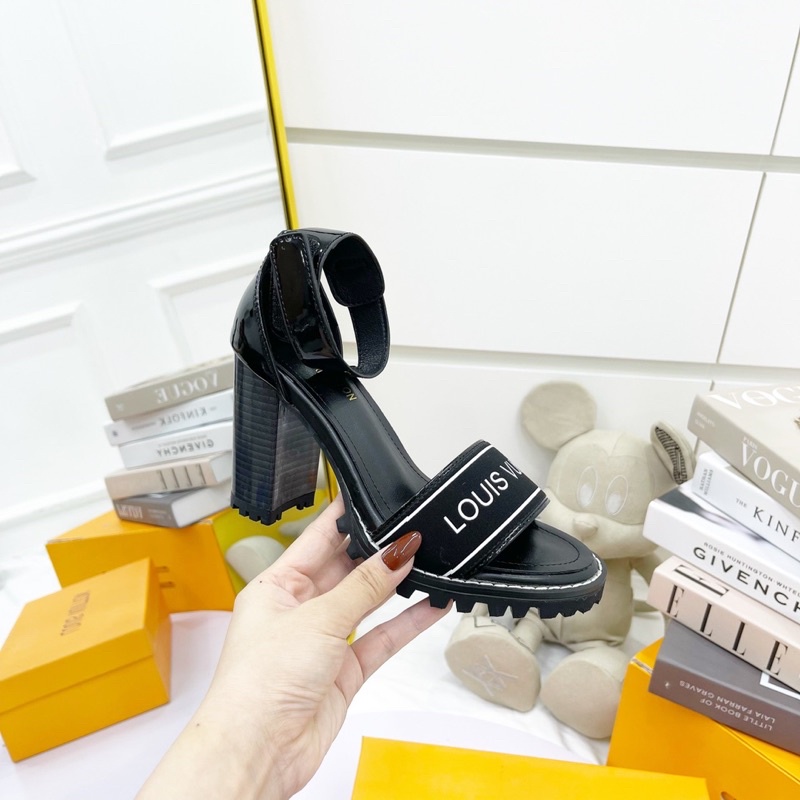Giày sandal LV