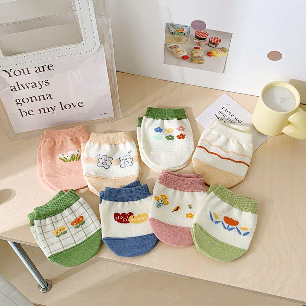 Đôi Vớ Bằng Vải Cotton Thoáng Khí In Hình Gấu Hoạt Hình Dành Cho Nữ