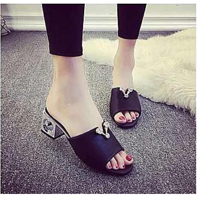Dép guốc chữ V đá(T)