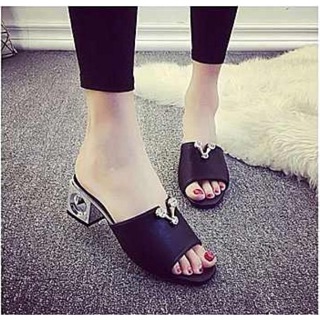 Dép guốc chữ V đá