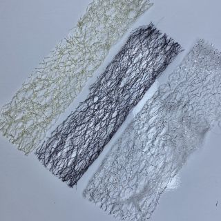 Ren đắp ẩn móng tay