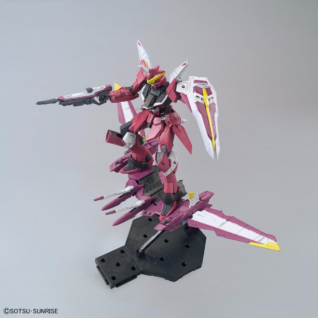 Mô Hình Lắp Ráp Gundam MG Justice (tặng kèm base)