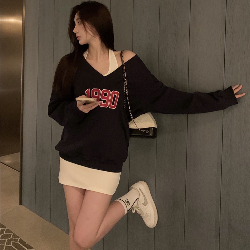 Set đồ COZOKC gồm áo len dáng rộng cổ chữ V và đầm ôm dáng phong cách Hàn Quốc thời trang cho nữ