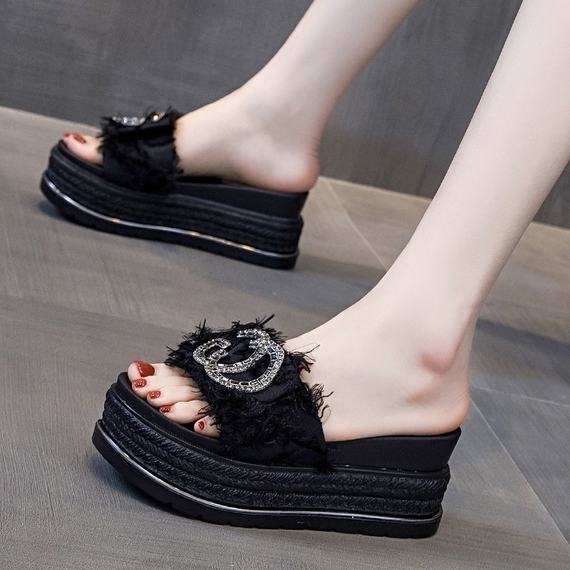 ✆✟Sandals and slippers women s outer wear fashion 2020 new summer sponge cake thick-soled slope-heeled high-heeled non-slip beach