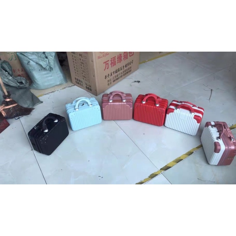 Cốp vali nhựa