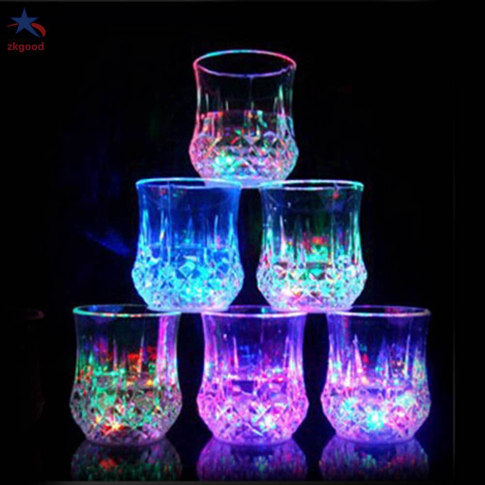 Cốc uống nước đèn Led phát sáng phổ thông màu-Cốc phát sáng đổi màu cảm ứng size to an toàn mới đẹp
