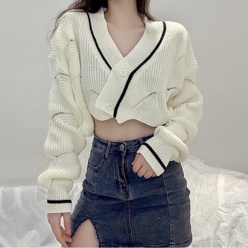 ADORABLE ÁO LEN DỆT KIM TRẮNG ĐEN TAY DÀI