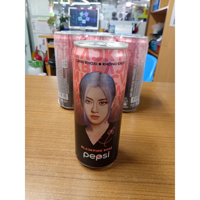 pepsi phiên bản giới hạn đặc biệt Blackpink Jisoo/ Rose/ Jannie hồng/ Jannie xanh/ Lisa 330ml