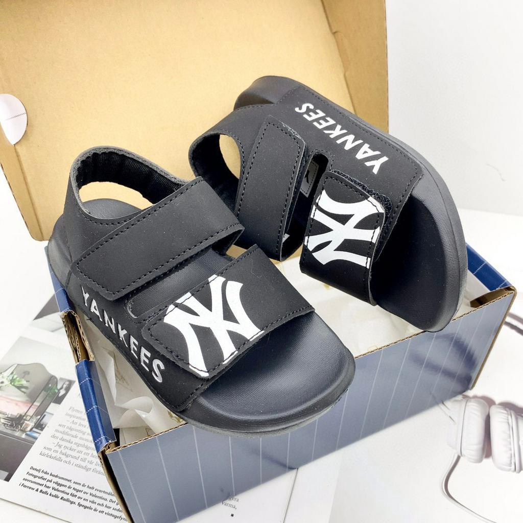 Giày Sandal Khóa Dán Thời Trang Đi Biển Dành Cho Trẻ 346-mlb