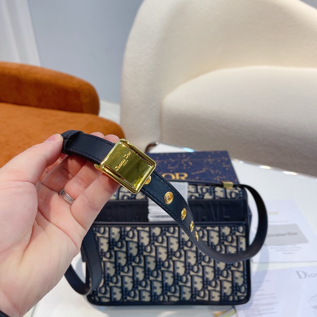 QRHX Dior Montaigne crossbody Women's Classic shoulder bag underarm bag  2022
