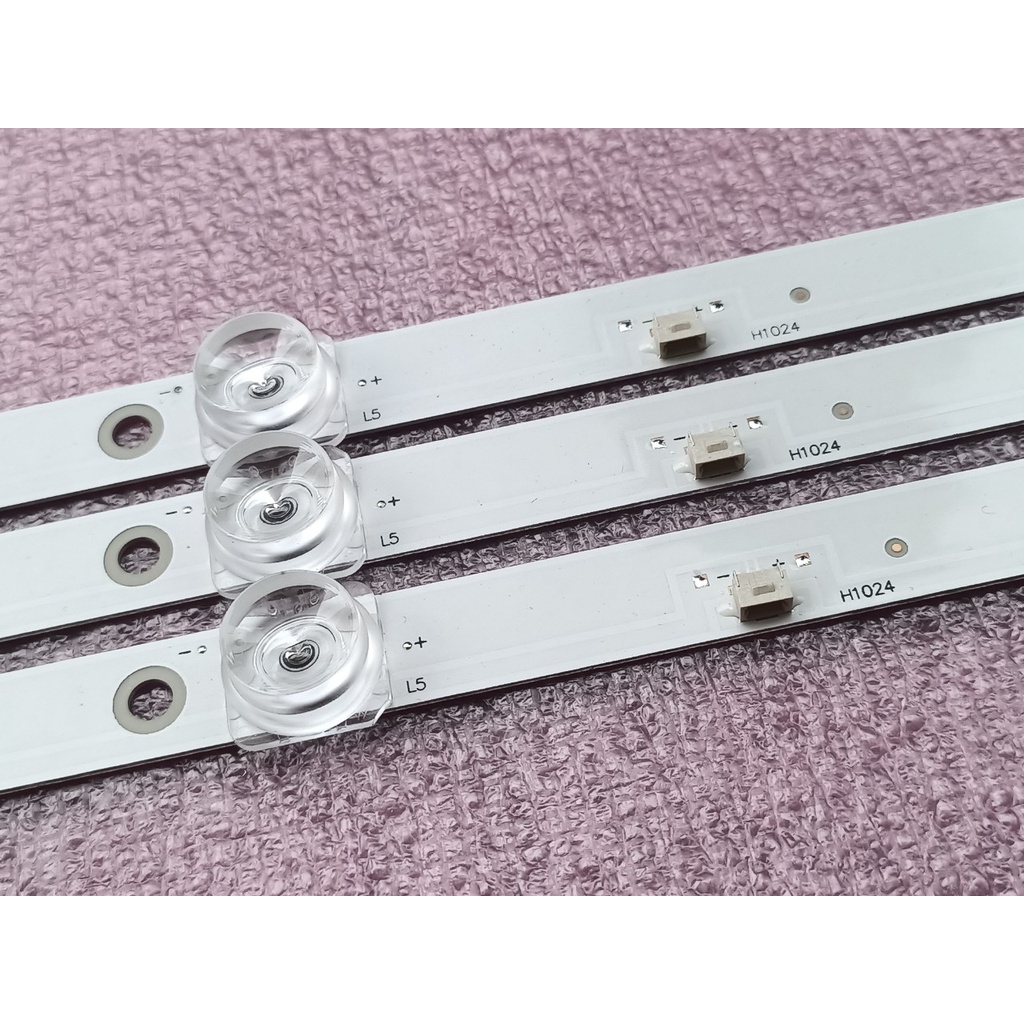 THANH LED TIVI DARLING 40HD959T2 MỚI 100% HÀNG ZIN HÃNG, BỘ 3 THANH MỖI THANH 7 BÓNG 3V, DÀI 69,6cm.