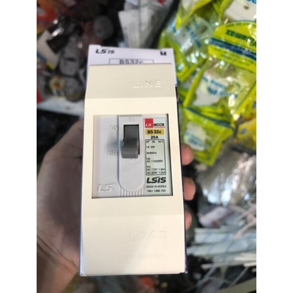 Atomat nổi 20A,30A LS
