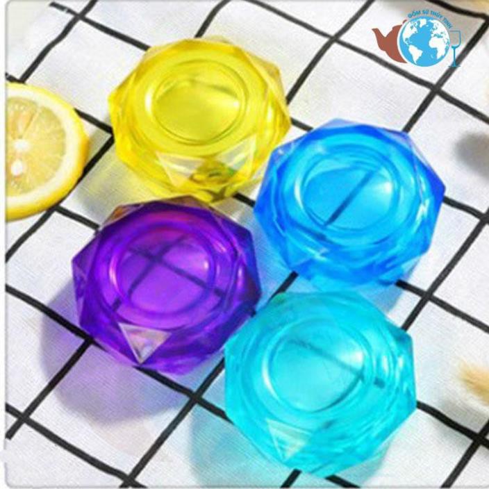 Bình nước thủy tinh màu dáng kim cương cao cấp 430ml