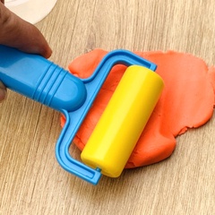 Bộ 8 Khuôn Đất Nặn Kèm Con Lăn Bằng Nhựa An Toàn Cho Bé Thỏa Sức Sáng Tạo