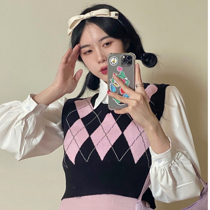 Áo len không tay cổ chữ V đính đá phong cách Hàn Quốc