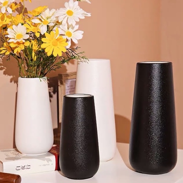 Lọ hoa decor trang trí phòng khách phòng ngủ để bàn làm việc Qshop Decor , bình cắm hoa phong cách Bắc Âu bằng gốm