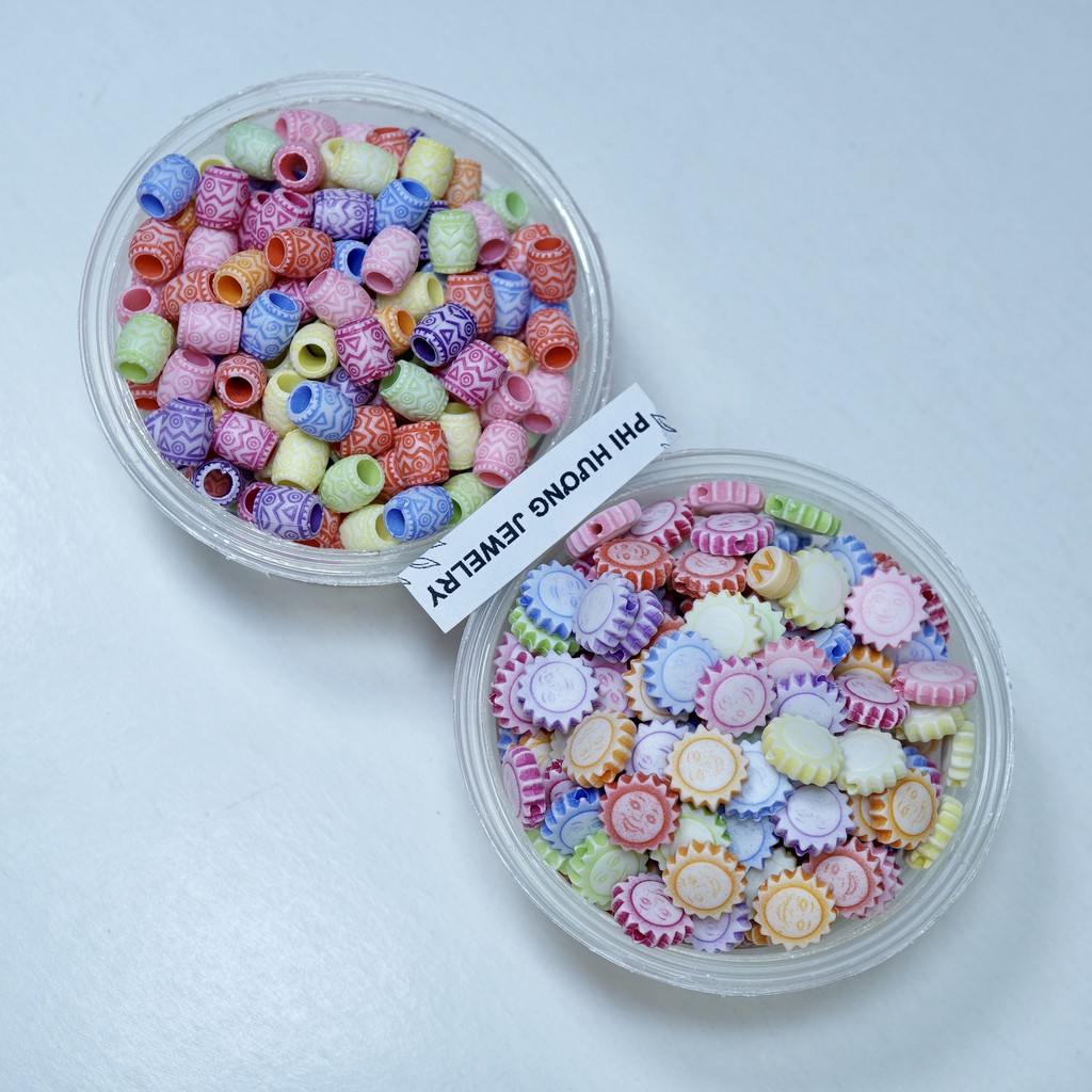 Gói 10-25gr hạt cườm nhựa xỏ vòng nhiều hình dạng nhiều màu sắc