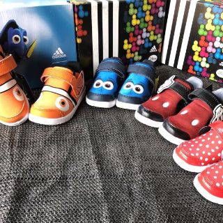 Giày siêu nhẹ quai dán Trainers Performance Disney M&M