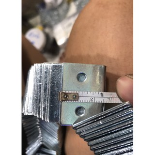 Ke góc vuông 4 lỗ 35mm( xâu 100 cái)
